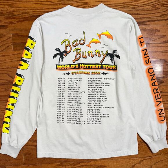 Bad Bunny Un Verano Sin Ti 2022 Tour Long Sleeve Graphic T-Shirt Size Small - Picture 9 of 13